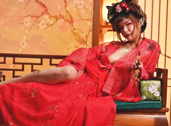 斗鱼超人气美女模特主播老牌网红浮力姬巨女神秋和柯基最新散播合集?