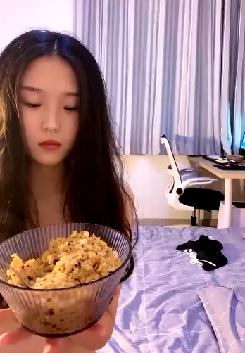 极品清纯美少女为爱情献身,这让我想起了当年......