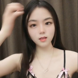 眼前一亮的颜值小美女,身材真奈斯,好想睡。