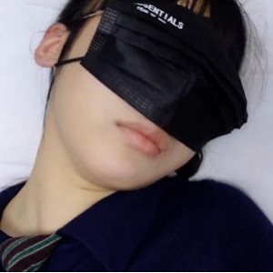 私房老虎菜原创模特系列第弹,灌醉眼镜娘玩了一夜。