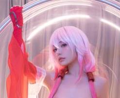 爆机少女喵小吉,今天带着罪恶王冠又回来了。