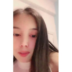 [自行打包]+蜜桃臀美妞喜欢放飞自我，手动太累新买的炮击，小东西快速猛...+[1v+1.5g][百度盘]