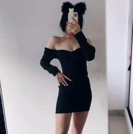 舞蹈系学生主播刘銮雄自选小合集，1.8G舞蹈资源，柔韧姿势多样，快乐享受不停