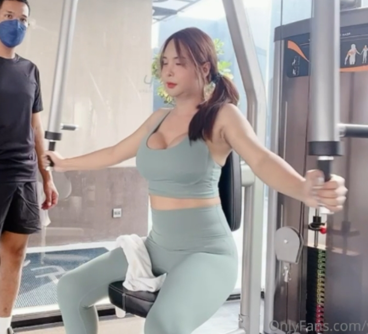 TSYOSHI丰满魅力4v1.1g视频合集，粉丝必收！