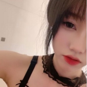 时尚黑框眼镜双马尾乔乔妹妹，收藏185百度ED2K视频热潮