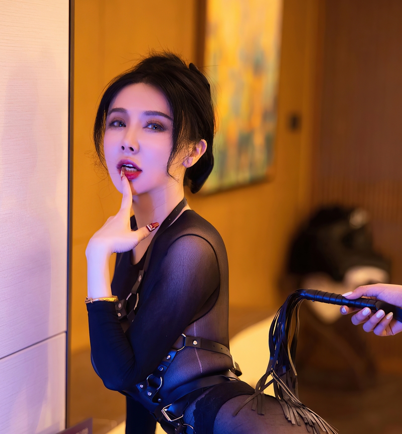 边缘名媛潘娇娇尺度全开，收藏量217，百度