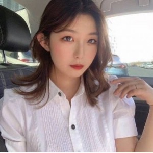 独家69V辉夜姬二次元直播作品集，视频大小5.9G，粉丝们翘首期待