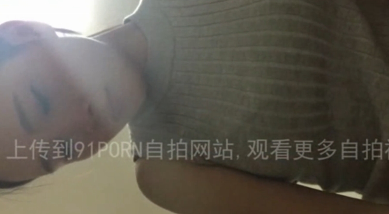 ，这段视频可能包含了一些不同寻常的内容，让人充满好奇心。或许这是一段关于母女之间特殊关系的故事，或许是一段令人意想不到的幕后真相。总之，这个标题充满了神秘感和吸引力，让人不由自主地想要去探索其中的秘密。