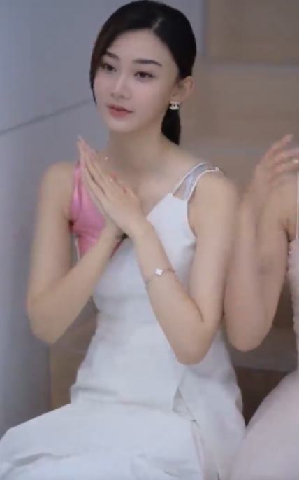 77V637M快手极速版：精品甄选，空杯闪现，黄子佼隋棠引发热议