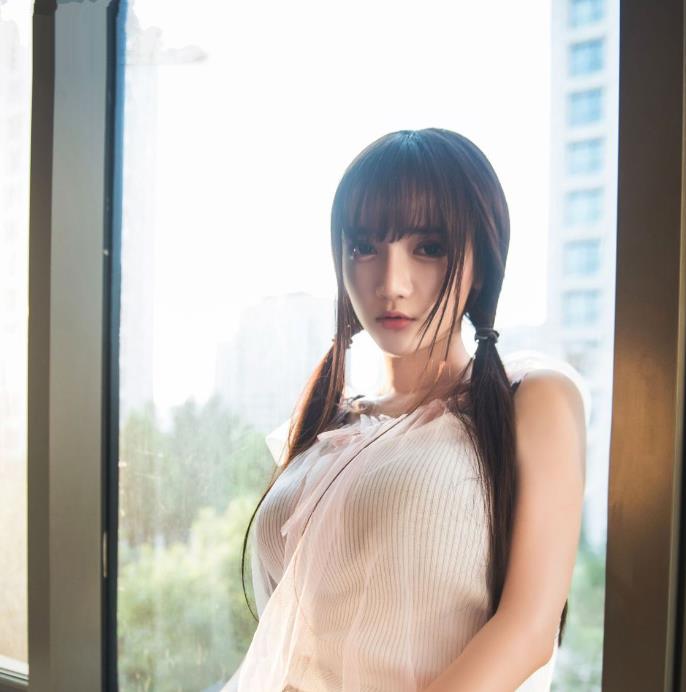 清纯斗鱼女神私拍合集：D杯挺翘美足cos服，8.2G视频尽收眼底