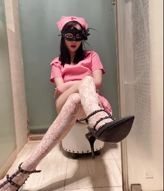 1.补链易直播蕾丝护士服装福利，放飞自我2.Miumiu白色蕾丝丝袜足艺舔脚福利3.百度云丝足福利，护士服装，足艺舔脚，放飞自我