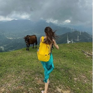 ub被2男同+52bailI展示2.036g：展示男同亲密互动，收藏量飙升