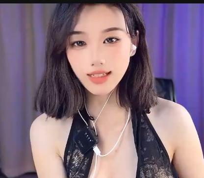 LockheadgirlD：满级女神车灯女神，下载观看惊艳身材和颜值