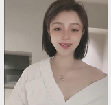 绿播成都X感少妇-天真大合集：轻松愉快的直播体验