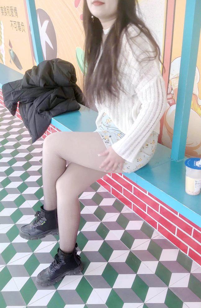 海角乱来大神善良的小嫂子合集40V