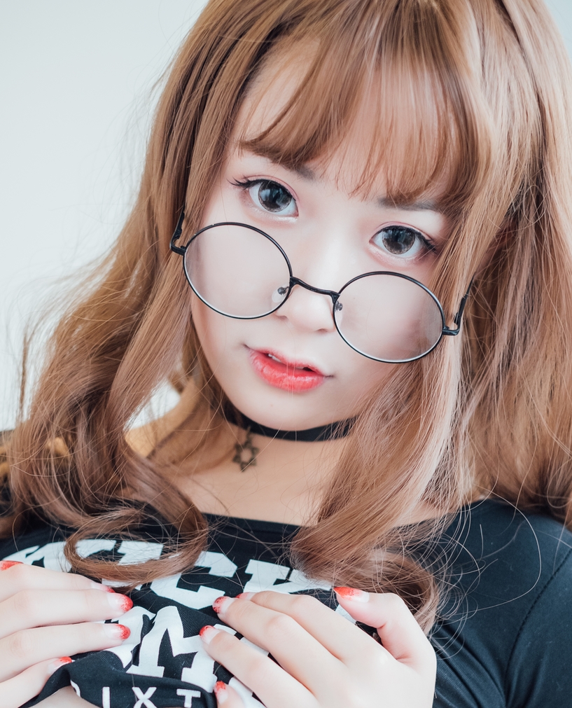 《cosplay猫九酱COS14.3g：尺度适中，多角色演绎，百度115下载》