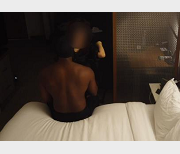 SirBAOG亚洲女孩视频：13V-14.4G巨大体型差异片段剪辑