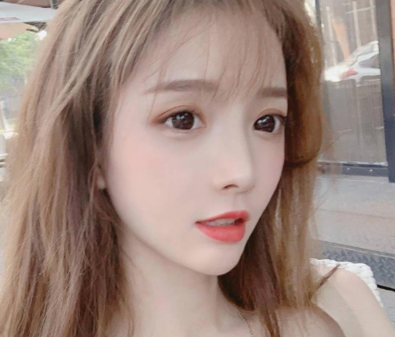 超高颜值小姐姐上门约会服务