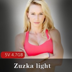 欧美最火健身博主Zuzka_light的性感身材和腹肌训练