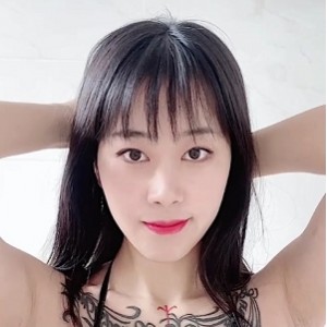 可白嫖的张贺玉吃瓜自拍相机，2377P高清画质，253V电池，7.91G内存