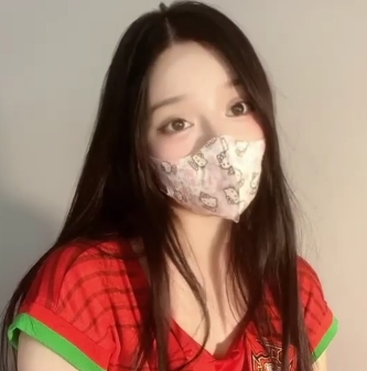 青春美少女御梦子世界杯以身偿还湿嫩无毛商品