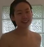 留学生男友的身高为175cm，有一双长腿。在浴室里，他使用了一款2V106M的产品，可以通过百度云进行购买。