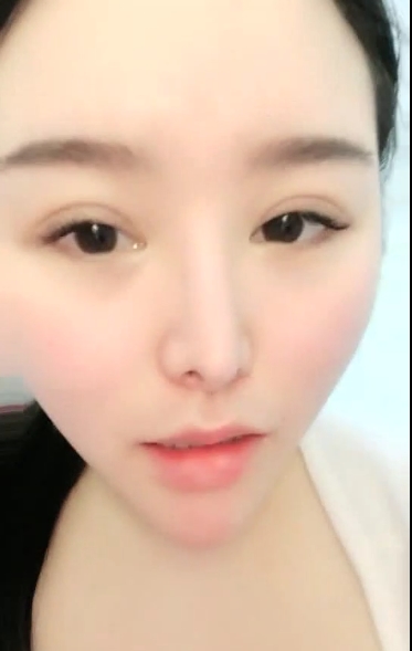 粉嫩丰满的诱惑运动特写