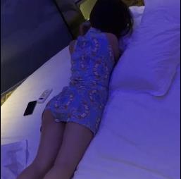 稚嫩嫩妹清纯表演，KouJi糖来资源手势大佬奇妙