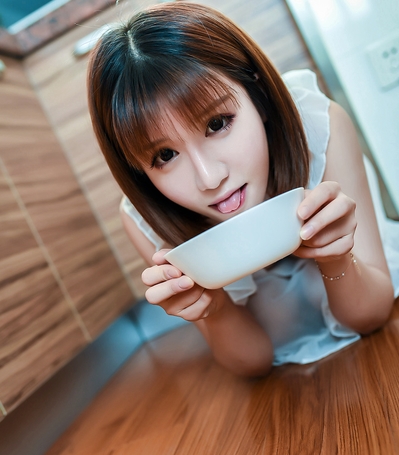 精选女神虎牙·抖音·巨R姬完整合集：话题性高颜绝顶身材、萌萌浮力姬、有尺度整容车灯，赏心悦目！