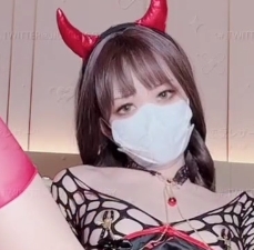 超银丝足·双洞玩弄·钢塞铃铛·葡萄夹女神小怪兽