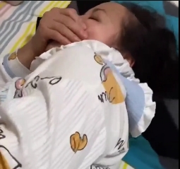 《乱来的母子：真实对白、川贵口音，380MMP4格式》