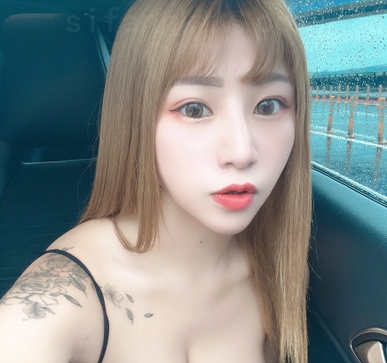 精选大罩杯台妹艾玛高价订阅575P92V2.47G百度云版