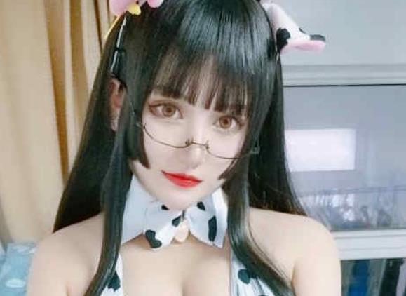 虎牙网红巨兔鸽鸽不想起床拍摄合集