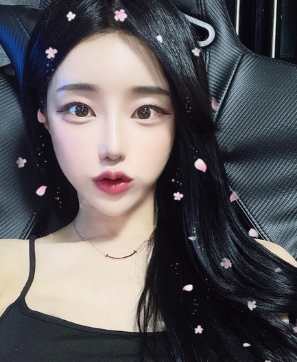 46V男粉颜值反差比合集：推群视频片段、图片，厌恶兴奋性别粉丝喜爱