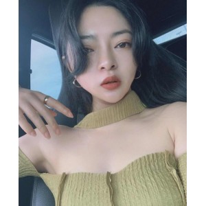 小姐姐的火辣身材：令人惊艳的健身尤物！