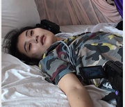 MJ三人组联手打造：吉林妹子超火网红视频，美艳动人，快来一睹穿着性感黑丝小菊的美丽！