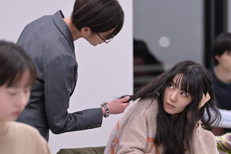 《佐久间由衣主演：你永远比那些家伙年轻，见证猪乃木如何克服伤痛往事》