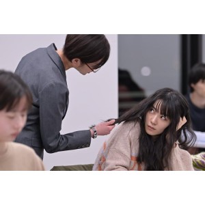 《佐久间由衣主演：你永远比那些家伙年轻，见证猪乃木如何克服伤痛往事》