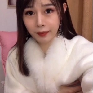 《张思妮火辣虎牙宅男圈：禁忌的狂欢世界》