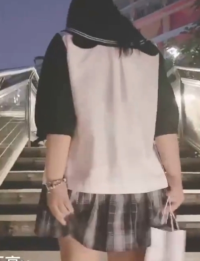 某推极品穿环少女沙耶妹妹完整合集：极限美好，超胸前软肉围，不科学身材，Y环R钉等技术，1.6G火爆视频！