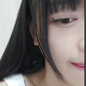 斗鱼反差婊初音：77V-29.3Gsao气福利，全果热舞撩人小恶魔，绅士享受精彩梦幻