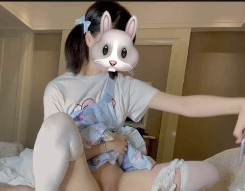 最新火爆某推幼齿绝色娇艳美足妹子美女【极品罗莉】粉嫩美足浮力姬（wink）最新散播完整合集[22V-8G]