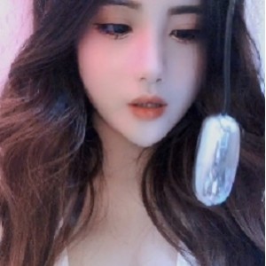 抖音风女神金鑫蔓笙,你居然长这样,这还是那个“社会你鑫姐”吗?