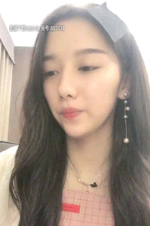 斗鱼人气美女主播,今天来给你发福利了!