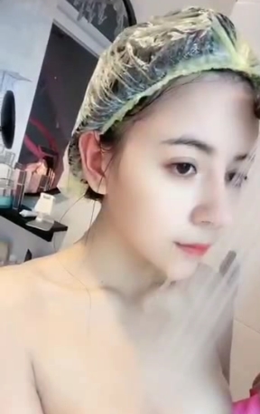 最新快手超火爆美女极品美女浮力主播《于欣柔热爱生活》（你的女友安小希）最新散播稀缺合集_25v