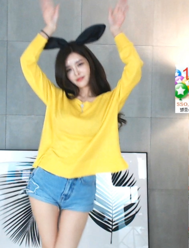 伊素婉：AfreecaTV明星主播，49v和6.3G高清视频大放送