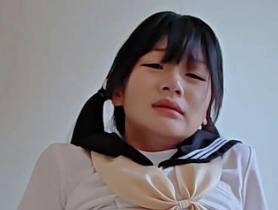 “超火!19岁小妹自拍《重庆DOM永夜》4V1.7G,35分钟,闺蜜同场,水印下载观看”