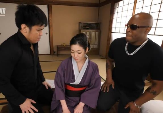 岛国快手风韵美熟三人游黑R江波りゅう&上山奈々最新合集2V1.7G，超多熟女精彩时刻