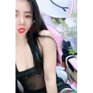 美腿女神鱼鱼腿很长：V4+3.5G画质清晰，大小适中