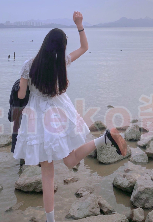 清新可爱嫩妹私拍8套1.9G视频下载